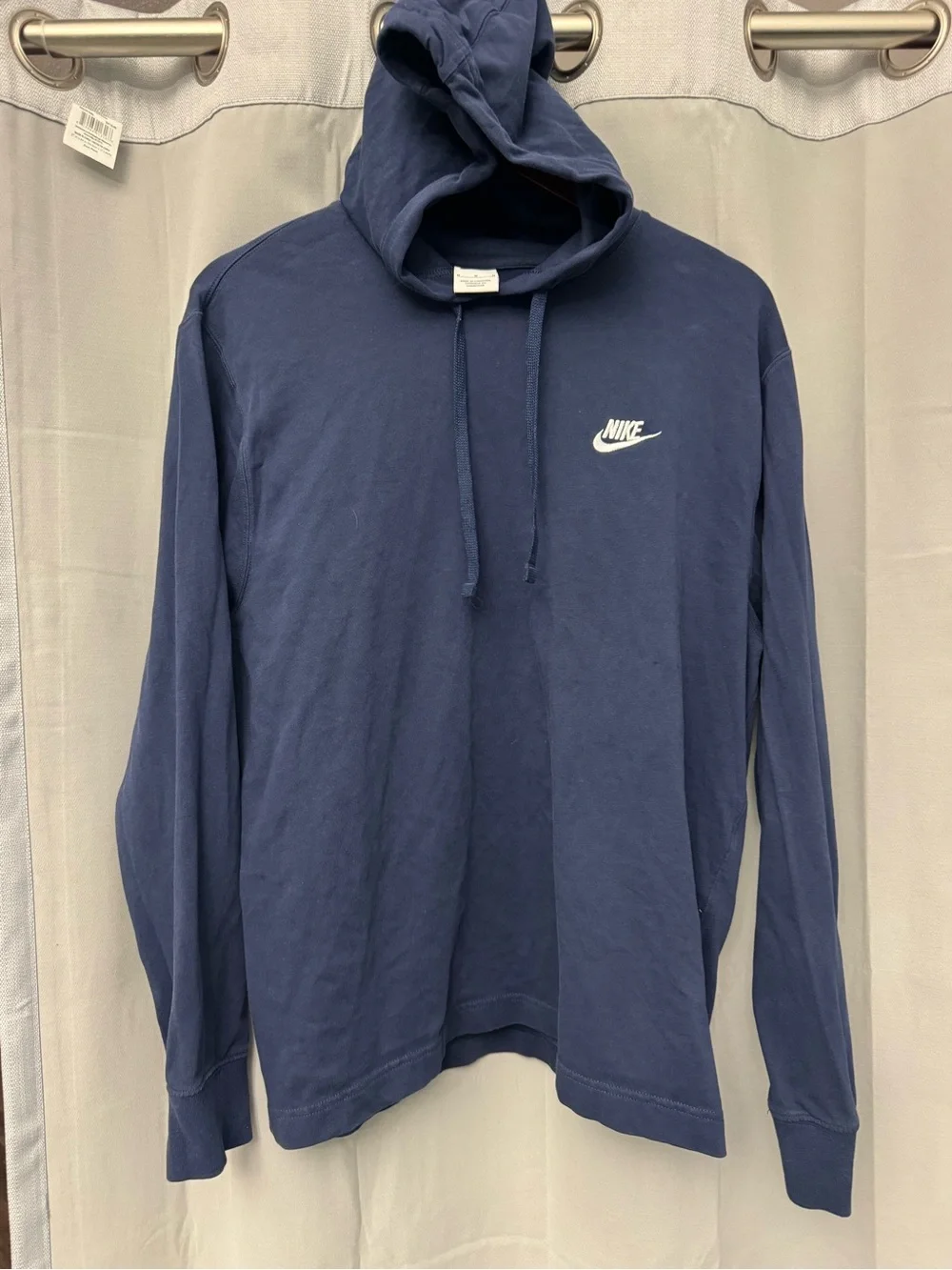 Nike Men's Navy Long-Sleeve Hooded Shirt Medium